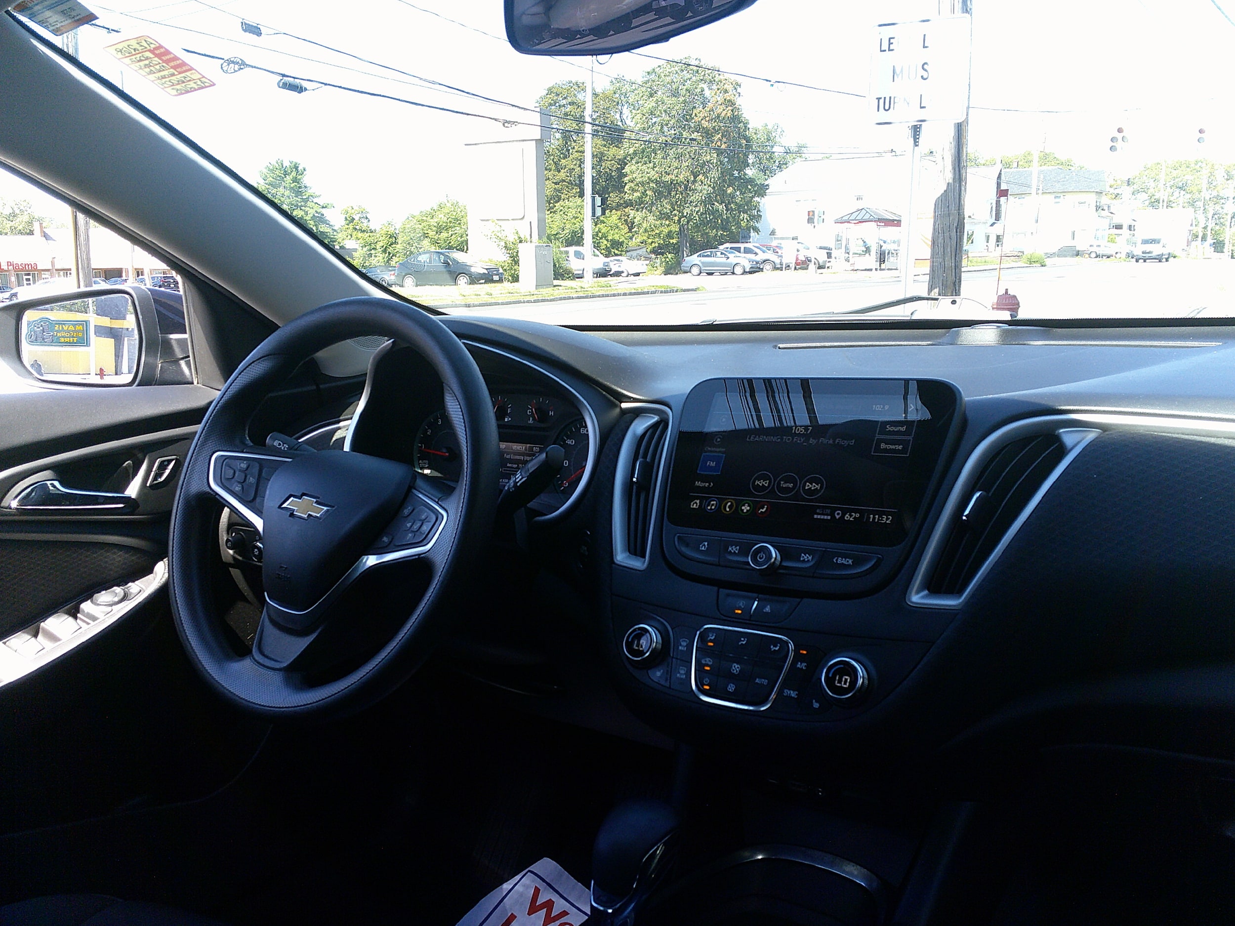 2022 Chevrolet Malibu LT Image 16 of 26