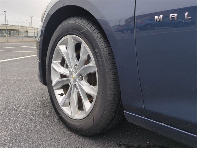 Vehicle image 12 of 32