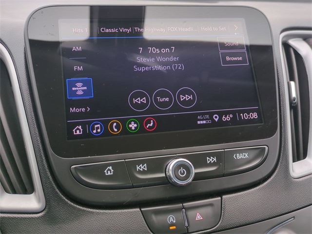 Vehicle image 23 of 32