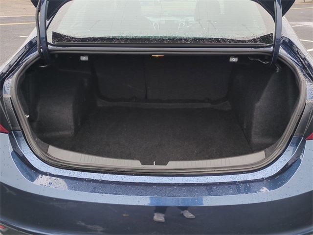 Vehicle image 13 of 32