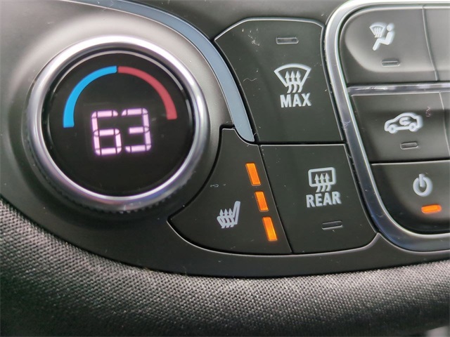 Vehicle image 27 of 32