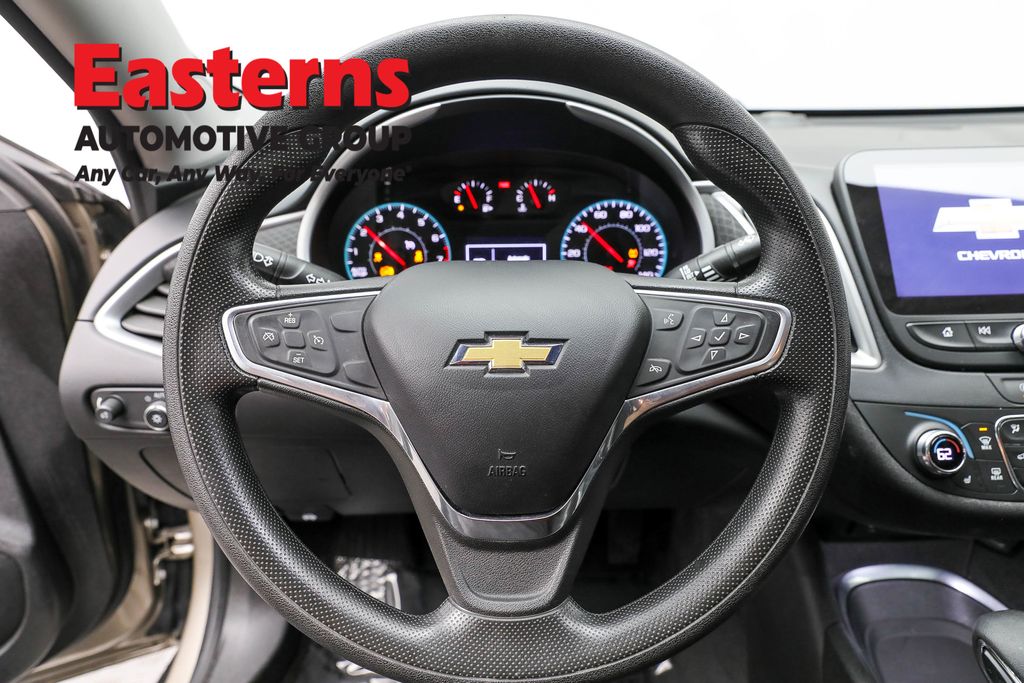 Vehicle image 56 of 61
