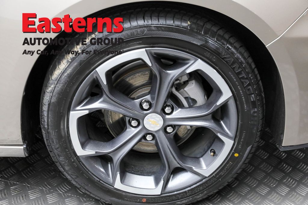 Vehicle image 39 of 61