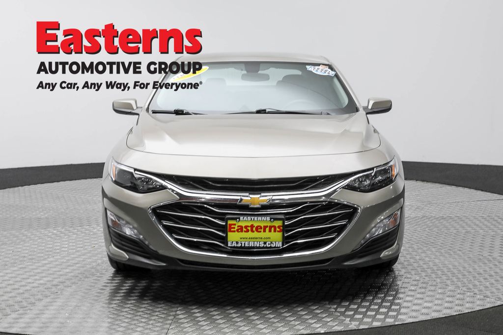 Vehicle image 9 of 61