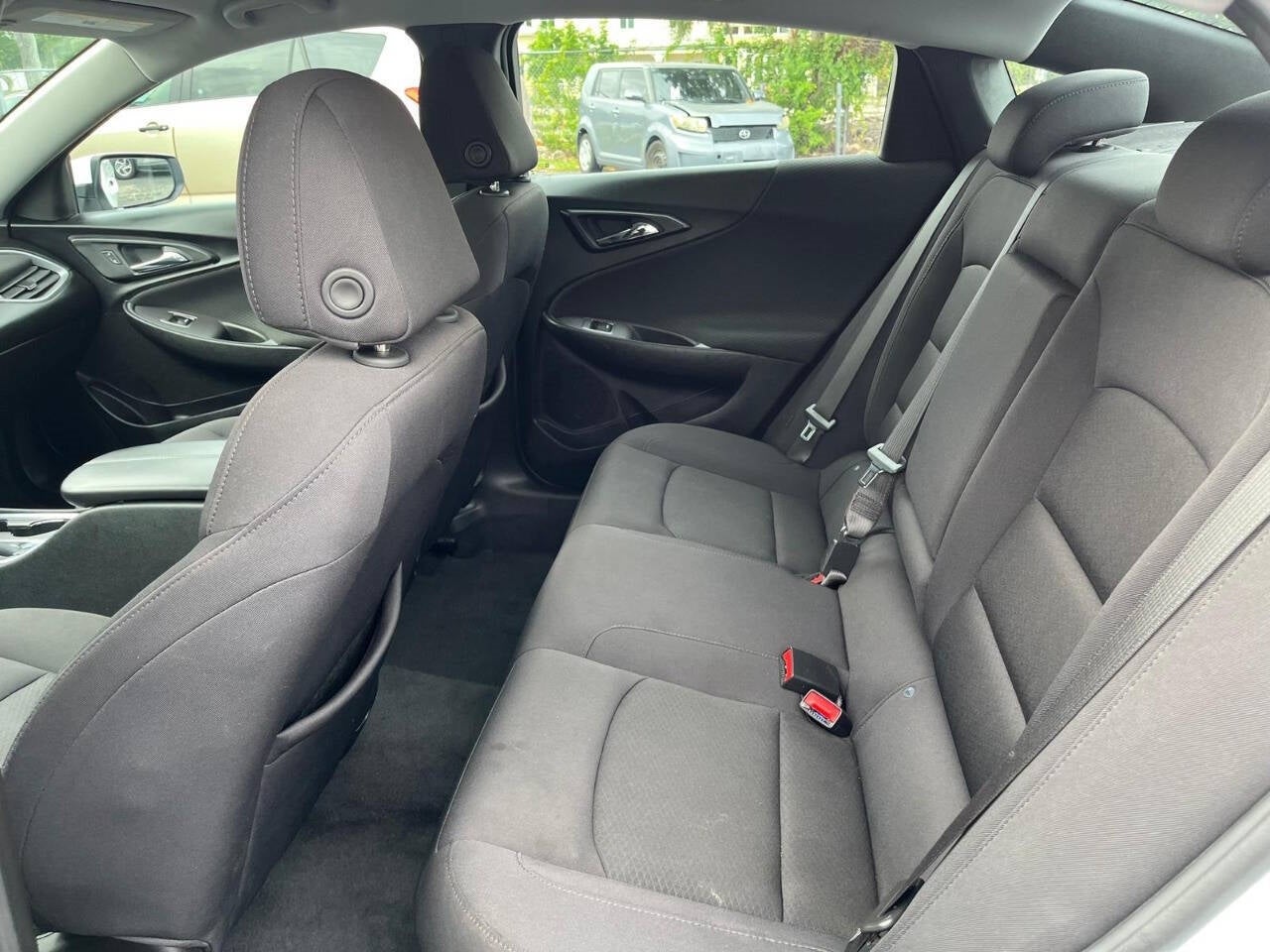 Vehicle image 23 of 45