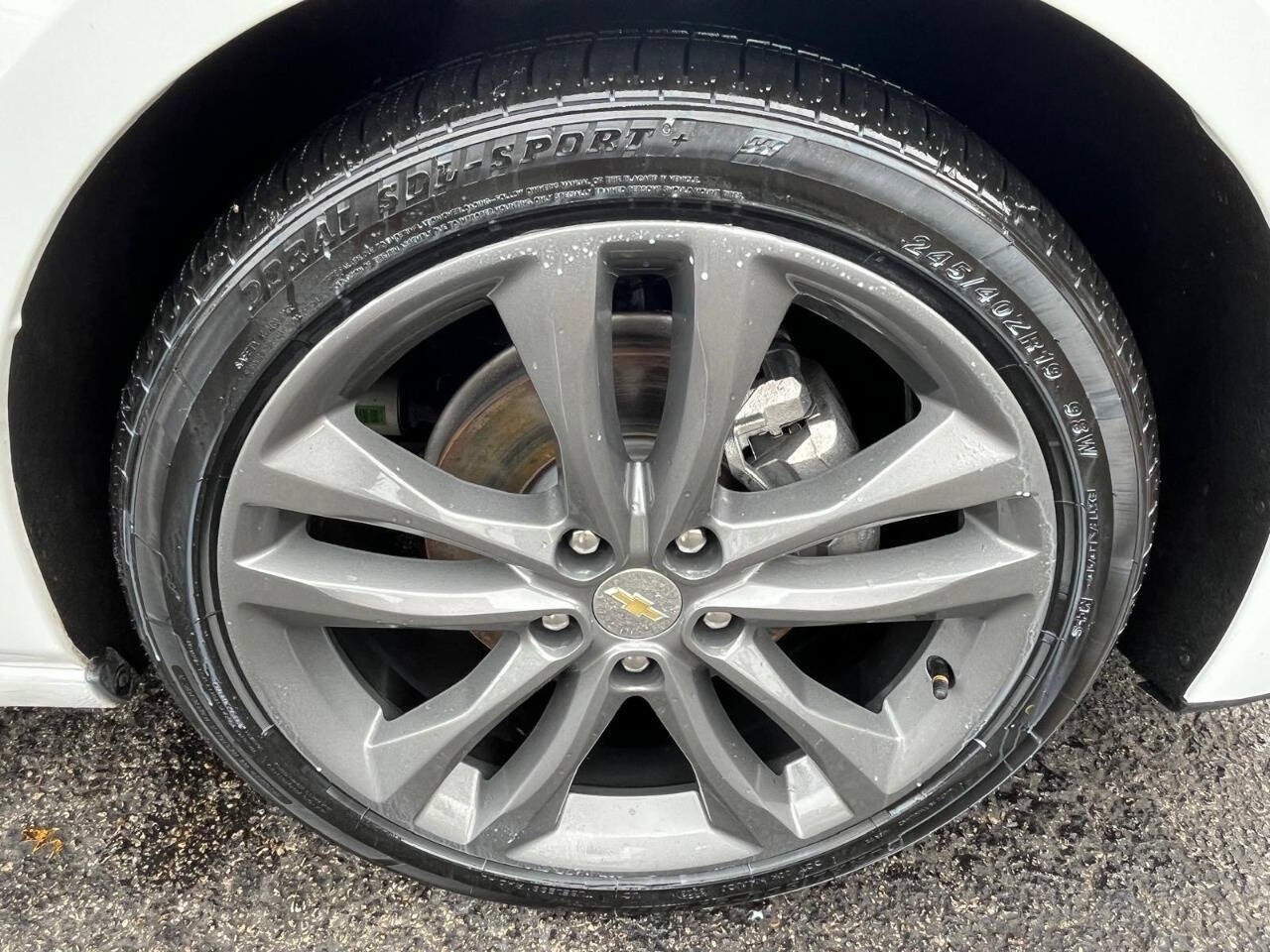 Vehicle image 31 of 45