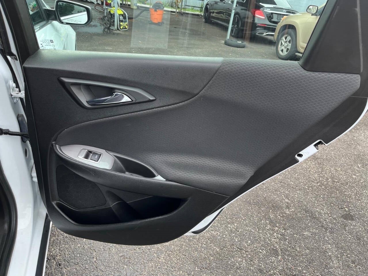 Vehicle image 22 of 45