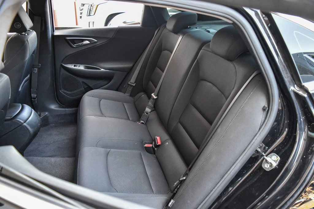 Vehicle image 13 of 38