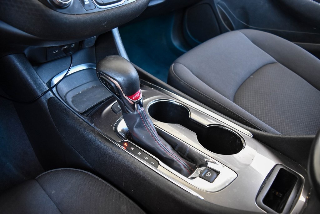 Vehicle image 20 of 38