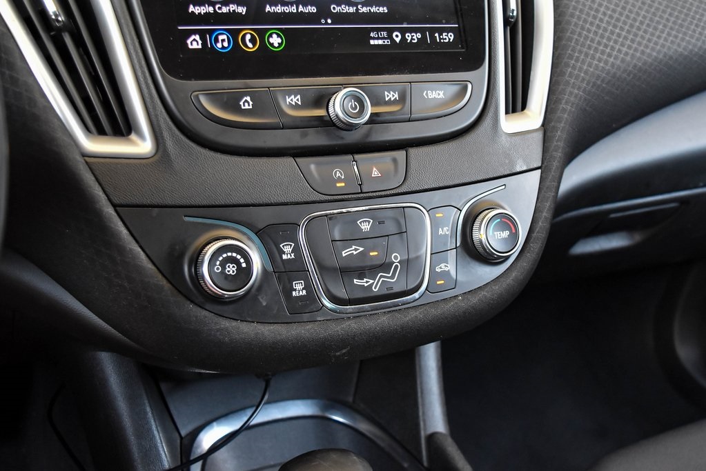 Vehicle image 33 of 38