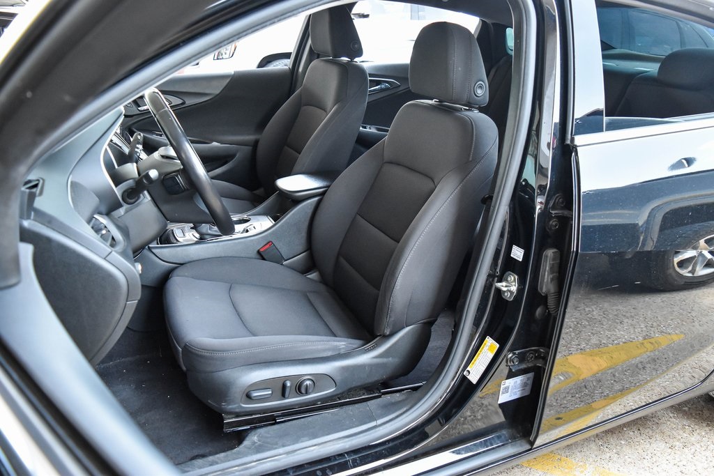 Vehicle image 11 of 38