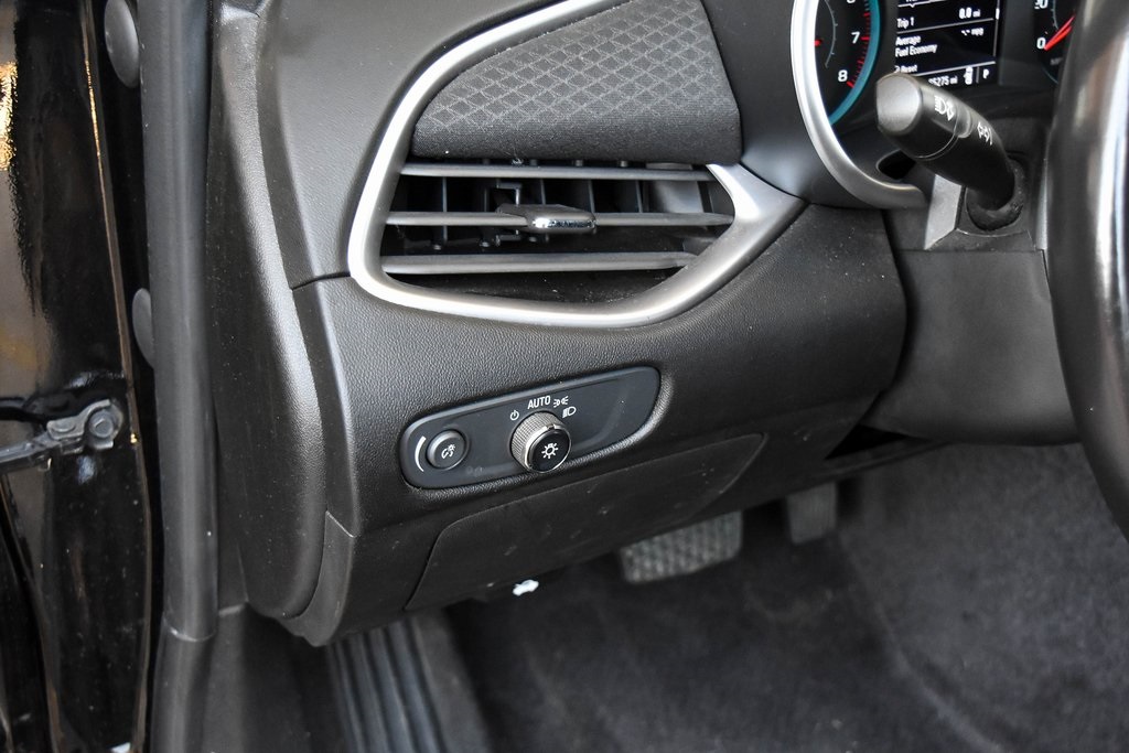 Vehicle image 26 of 38
