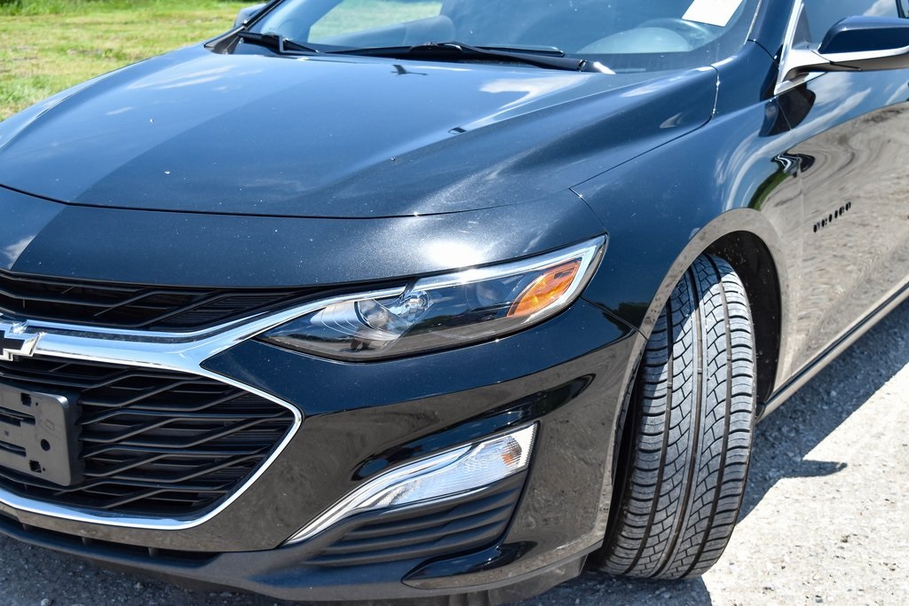 Vehicle image 34 of 38