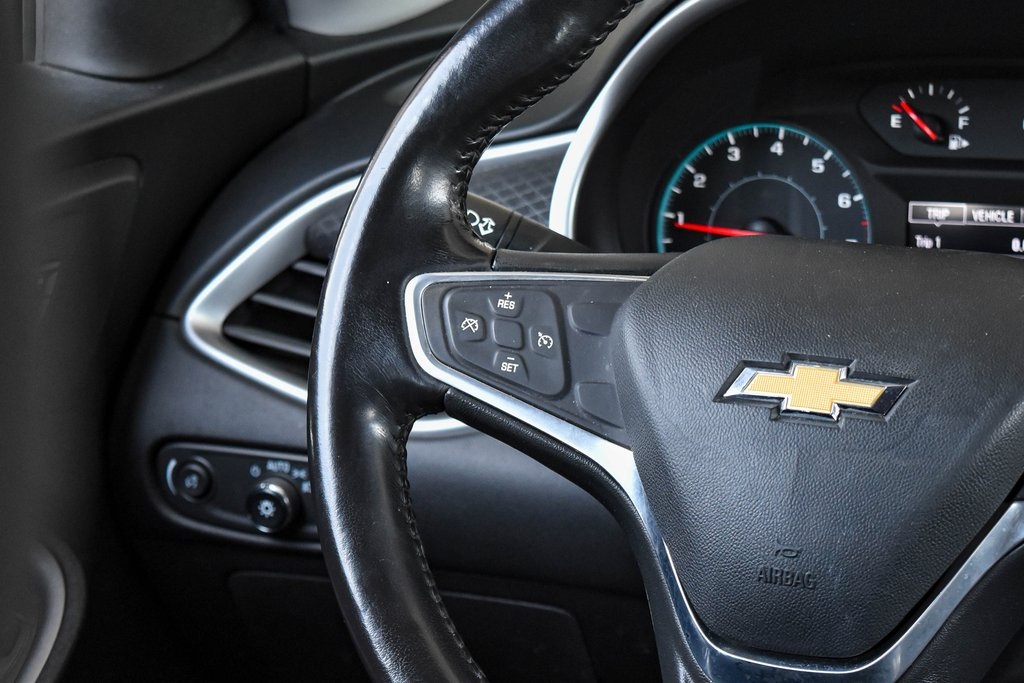 Vehicle image 28 of 38