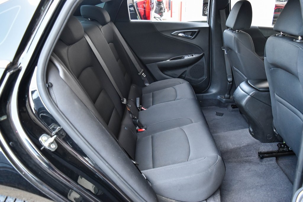 Vehicle image 9 of 38