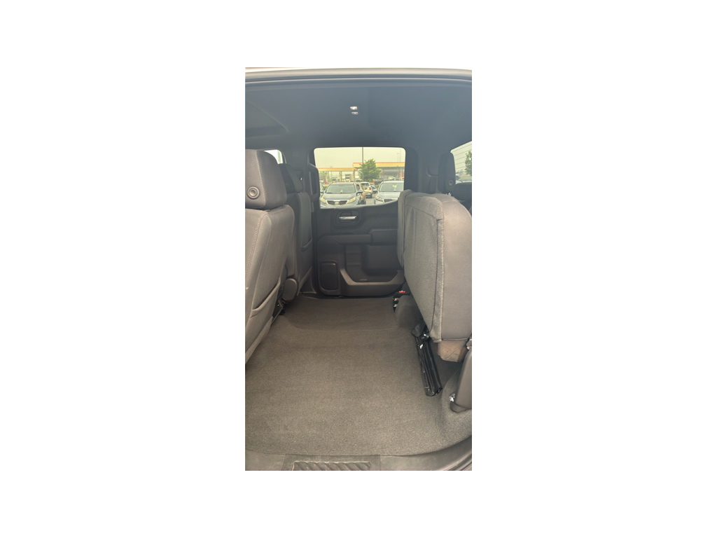2022 Chevrolet Silverado 1500 Custom Image 2 of 28