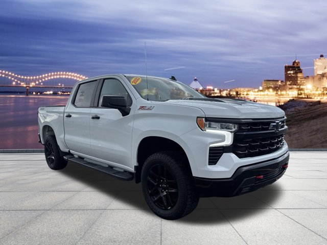 2022 Chevrolet Silverado 1500 LT Trail Boss Image 2 of 16