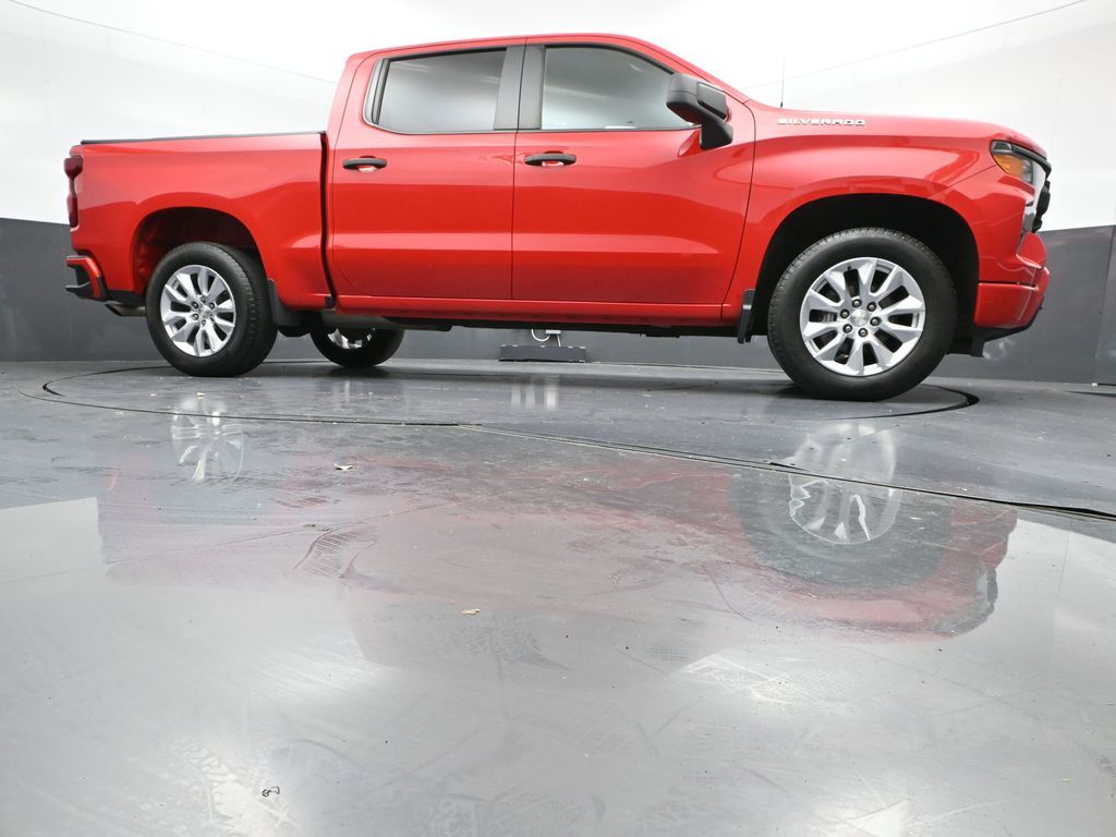 Vehicle image 15 of 32