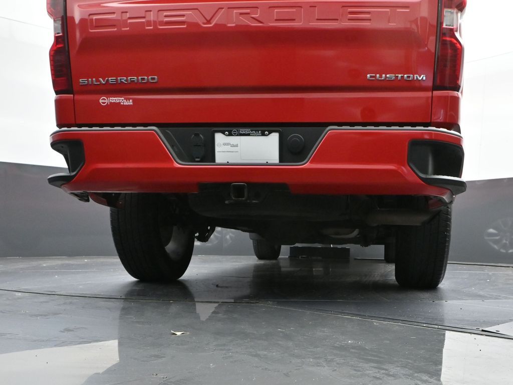 Vehicle image 19 of 32