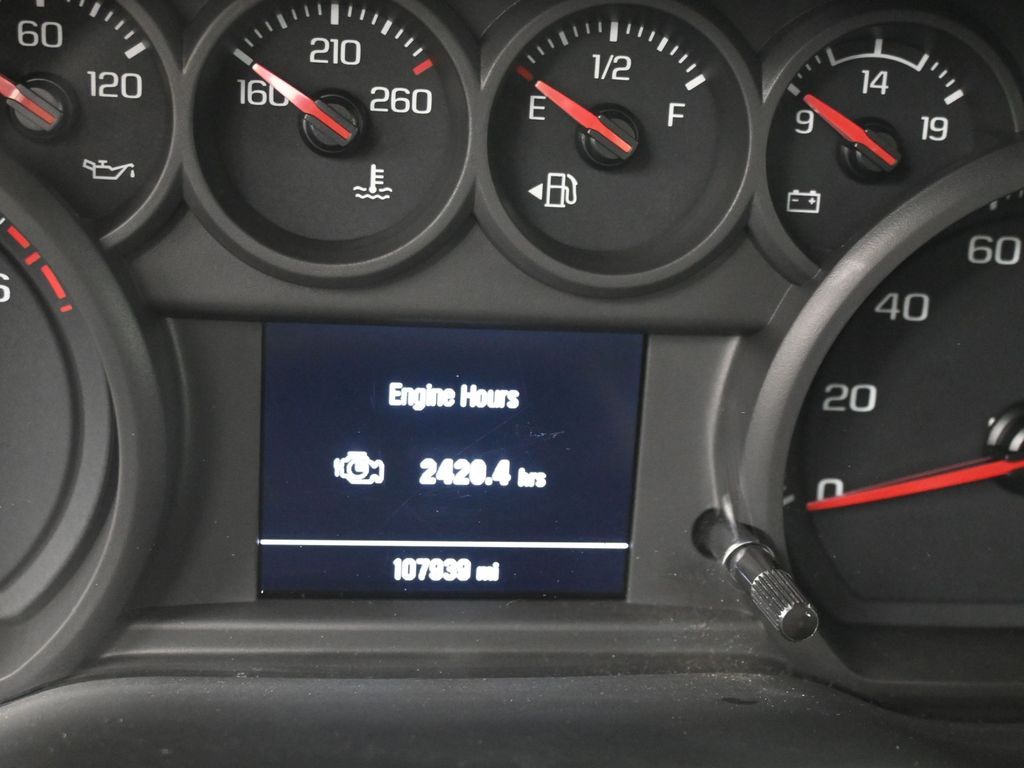 Vehicle image 29 of 32