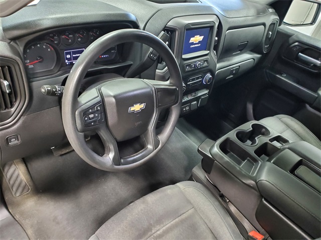 Vehicle image 17 of 30