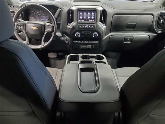 Vehicle image 26 of 30
