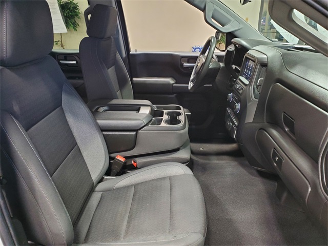 Vehicle image 13 of 30