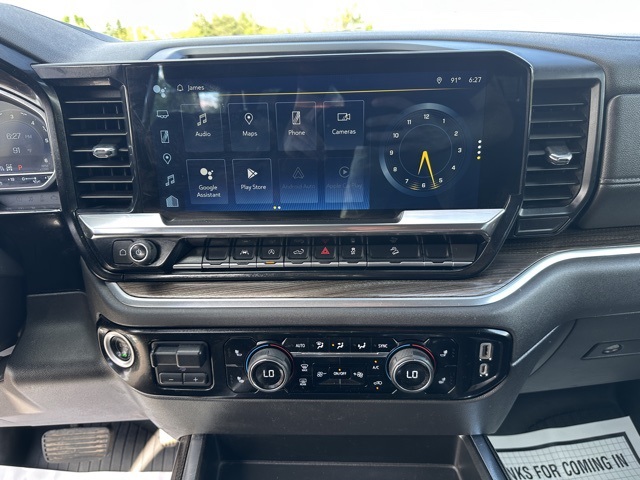 Vehicle image 12 of 21