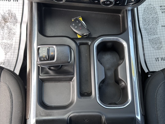 Vehicle image 15 of 21