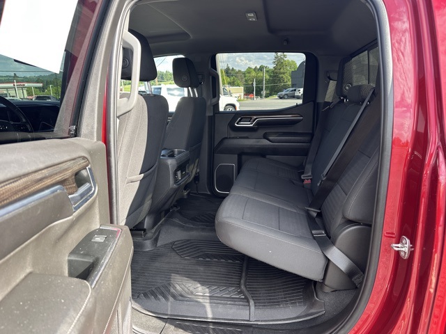 Vehicle image 19 of 21
