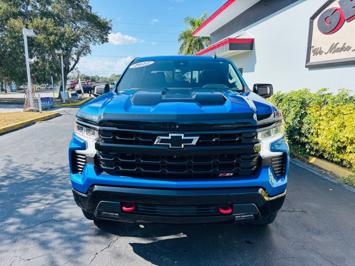 2022 Chevrolet Silverado 1500 LT Trail Boss Image 2 of 51