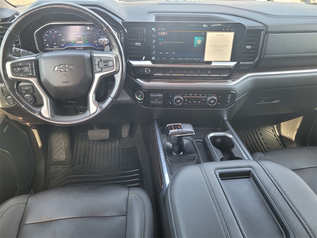 Vehicle image 14 of 25