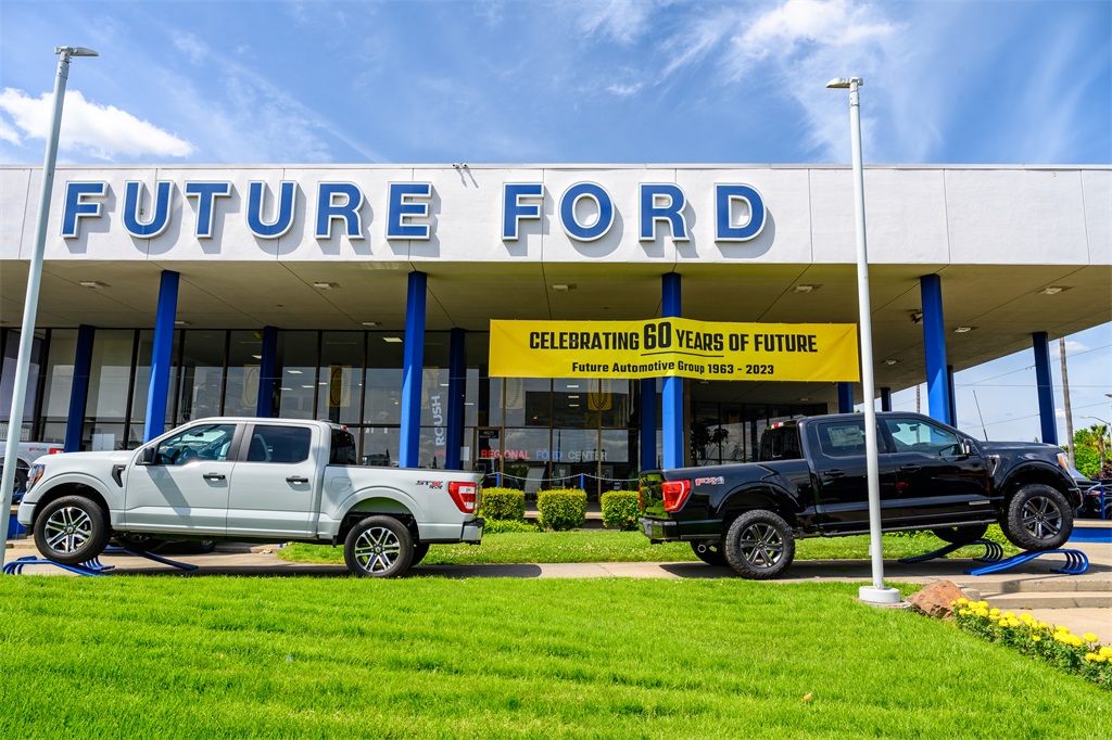 Vehicle image 10 of 25