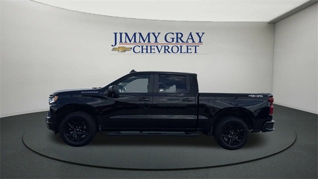 Vehicle image 7 of 24