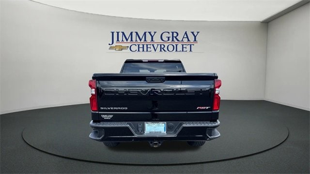 Vehicle image 23 of 24