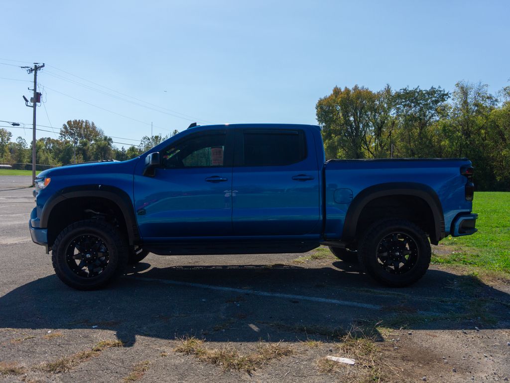 2022 Chevrolet Silverado 1500 RST Image 9 of 33