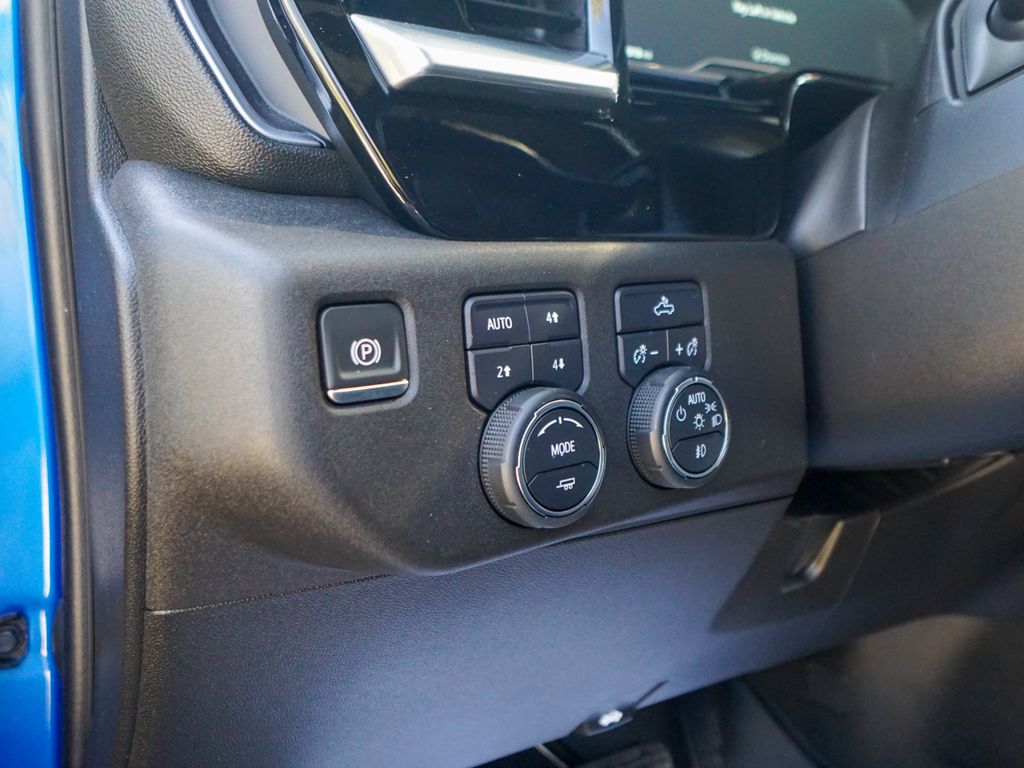 2022 Chevrolet Silverado 1500 RST Image 28 of 33