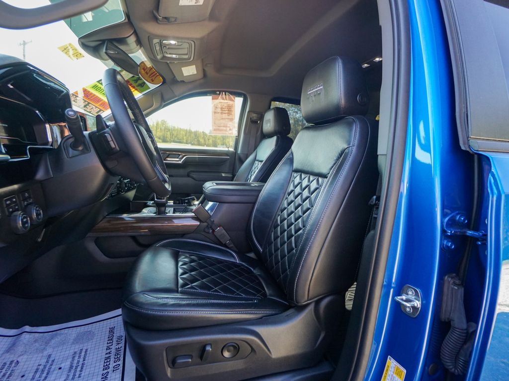 2022 Chevrolet Silverado 1500 RST Image 13 of 33