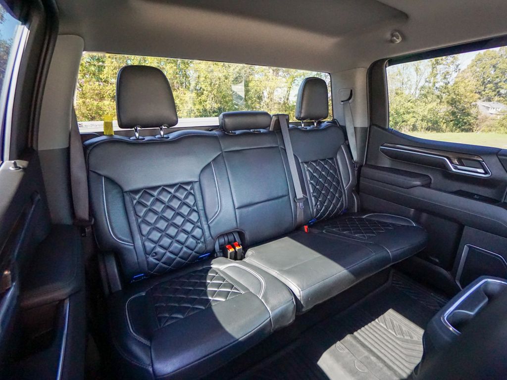 2022 Chevrolet Silverado 1500 RST Image 14 of 33