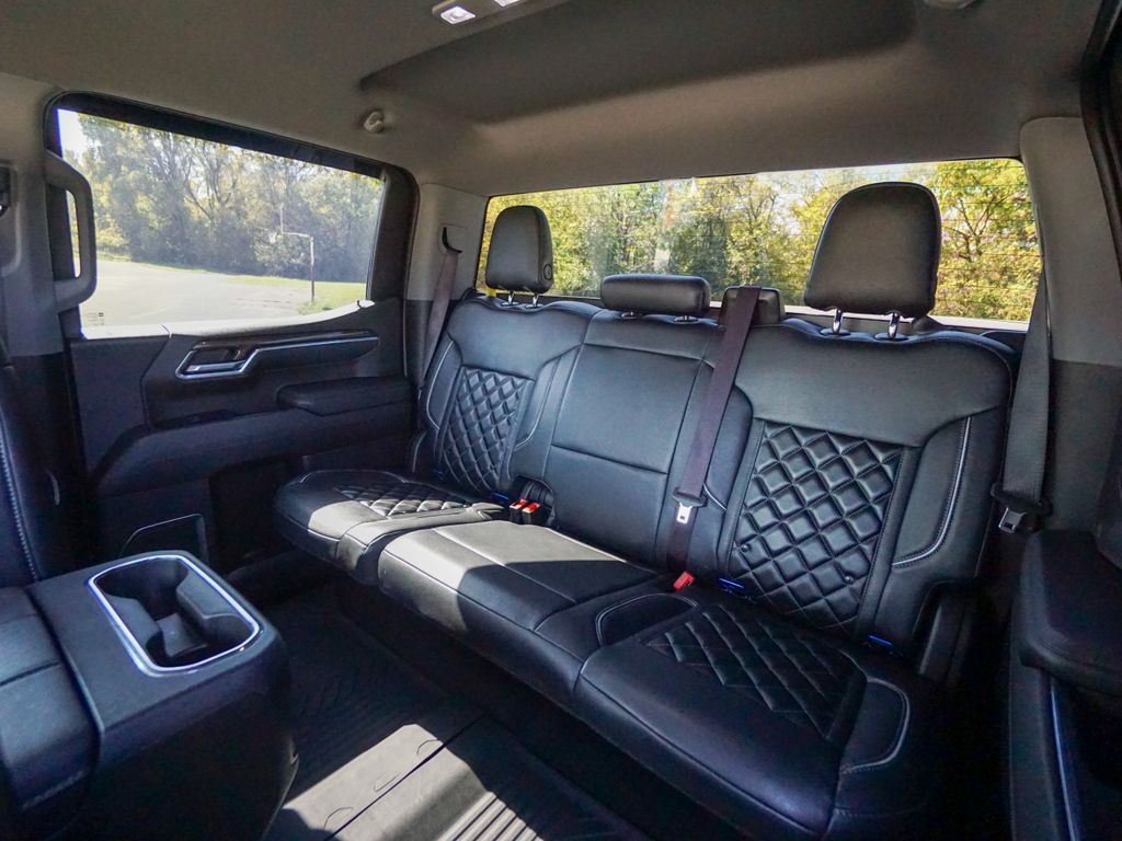 2022 Chevrolet Silverado 1500 RST Image 12 of 33