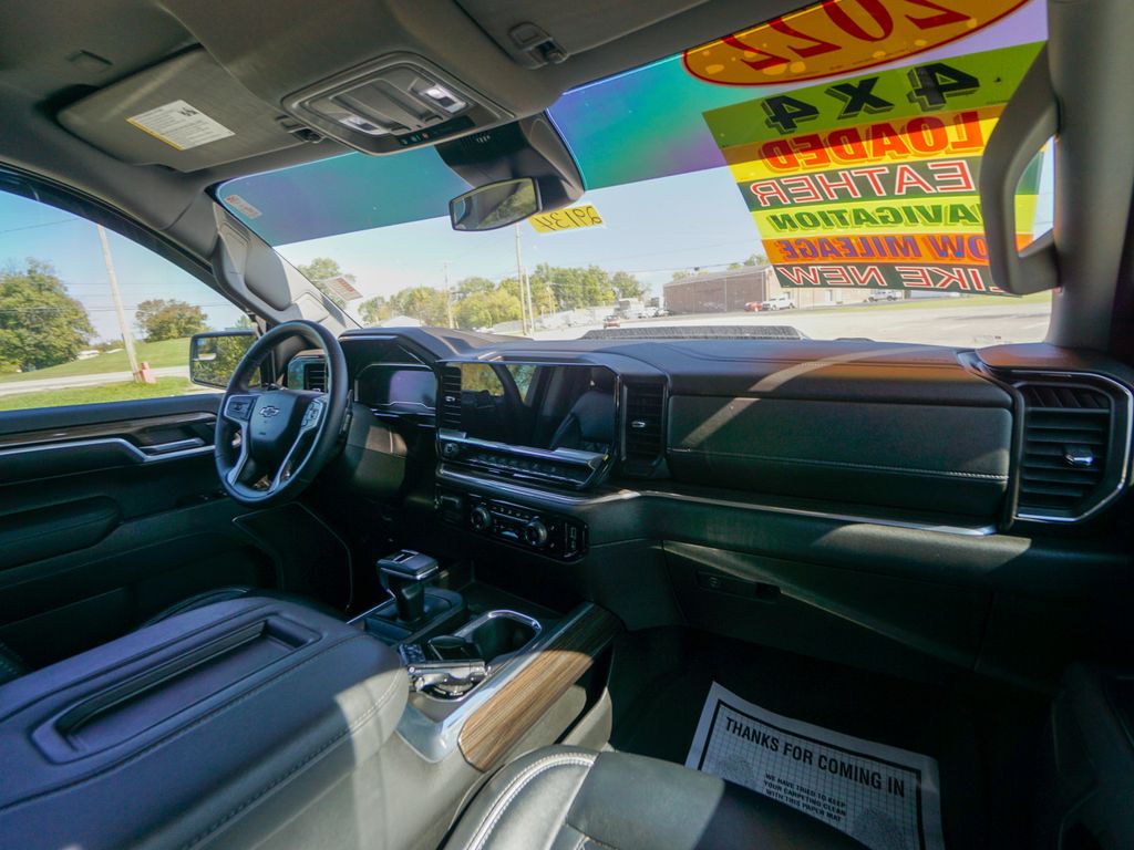 2022 Chevrolet Silverado 1500 RST Image 18 of 33
