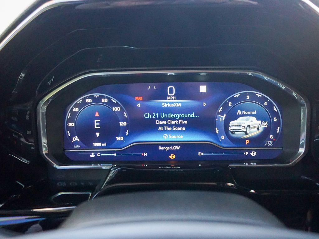 2022 Chevrolet Silverado 1500 RST Image 21 of 33