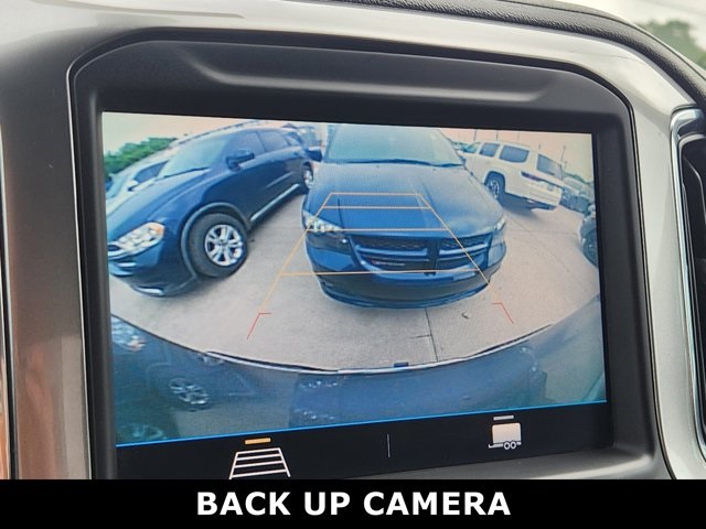 Vehicle image 10 of 28