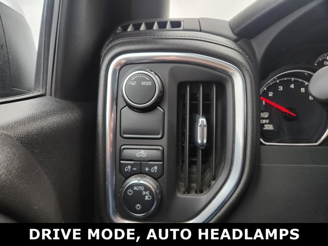 Vehicle image 8 of 28