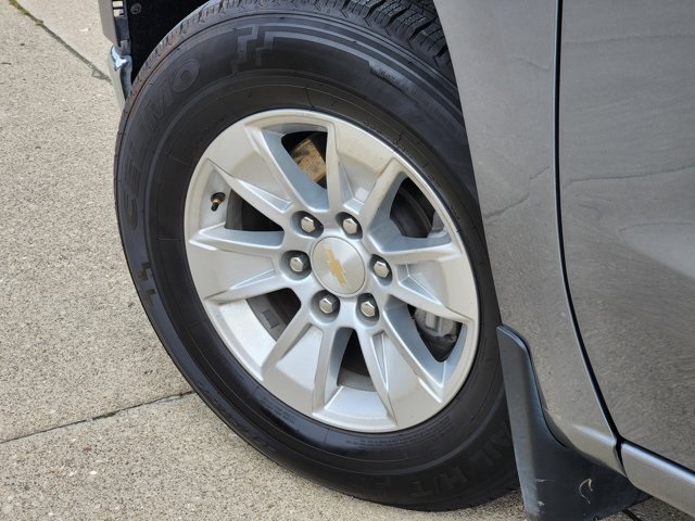 Vehicle image 19 of 28