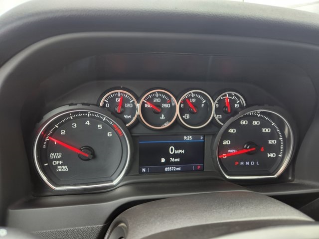 Vehicle image 25 of 28