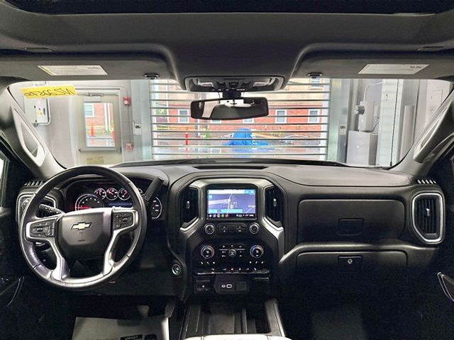 Vehicle image 40 of 59