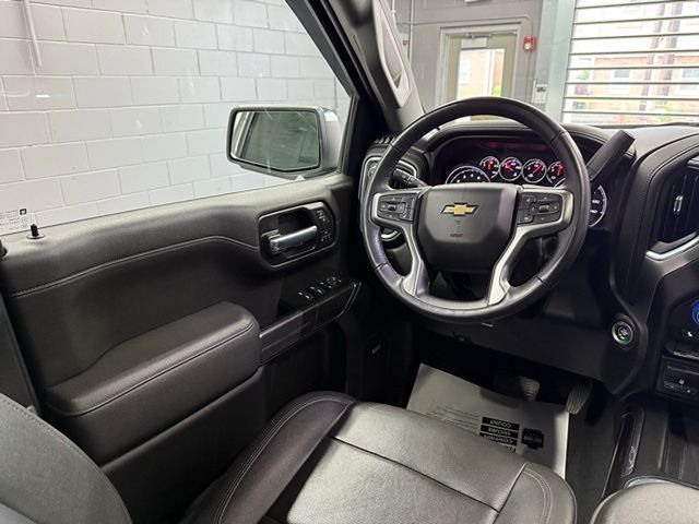 Vehicle image 41 of 59