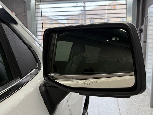 Vehicle image 20 of 59