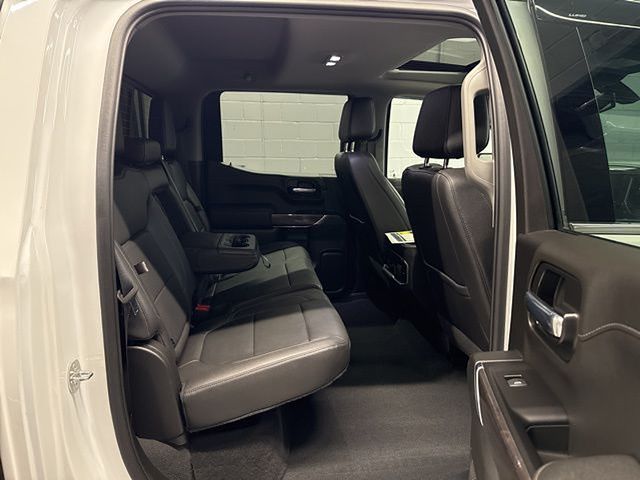 Vehicle image 34 of 59